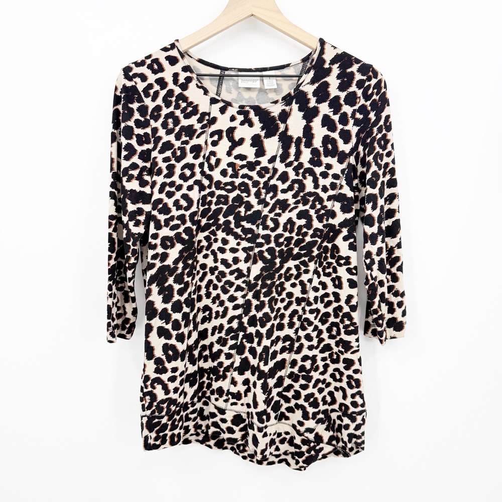 Zenergy by Chicos Leopard Print 3/4 Sleeve Top Brown Tan Size 1 Mob Wife Stretch